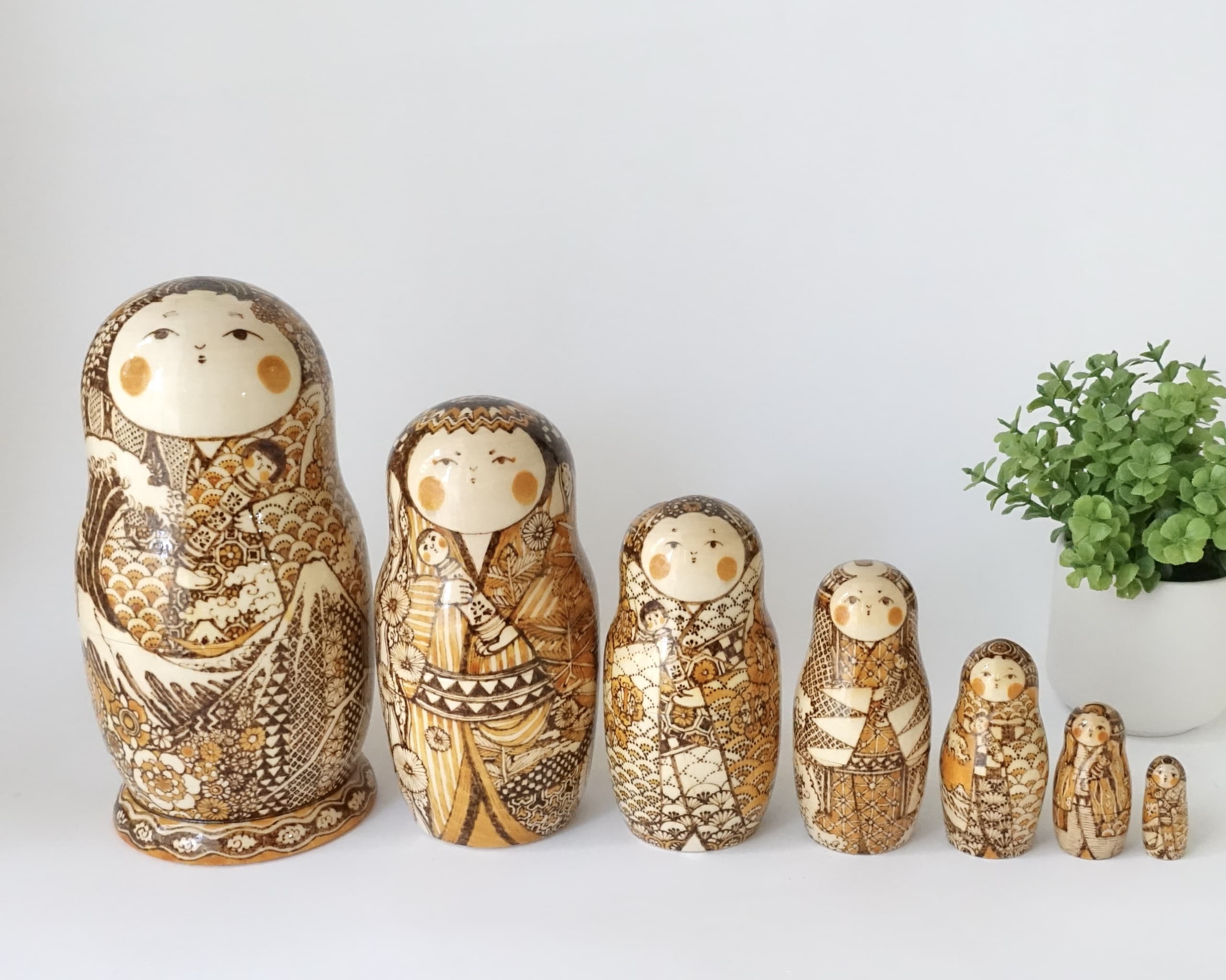 Love Hokusai こけし顔マトリョーシカ７人組